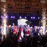 Funkenfontänen und ein proklamiertes Porzer Dreigestirn.